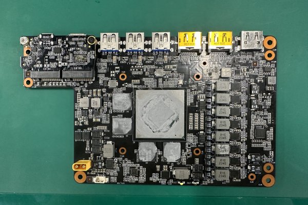 
AMD анонсировала Radeon RX 7650M XT — внешнюю видеокарту от AOOSTAR 