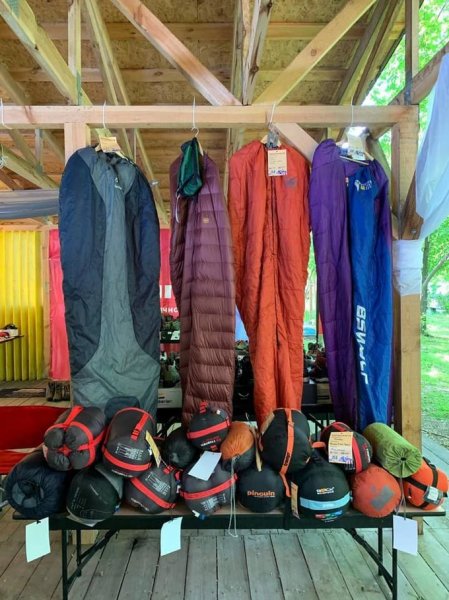 Туристичне спорядження з історією за дружньою ціною: як потрапити на гаражні розпродажі від Gorgany 