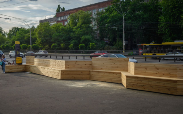Що не так із парклетом біля метро «Політехнічний інститут» – активісти