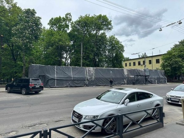 У Львові вихід із підземного переходу розширили на три метри тротуару