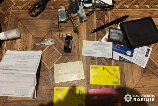 Кіберполіцейські викрили шахрая, який ошукав військовослужбовця