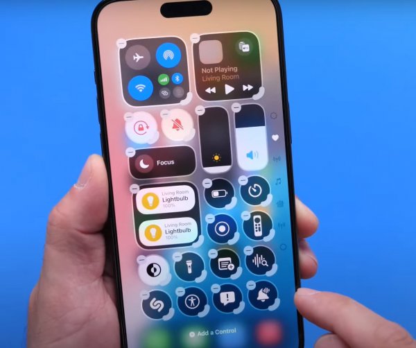 Перший огляд iOS 18: як виглядає та що вміє нова операційна система