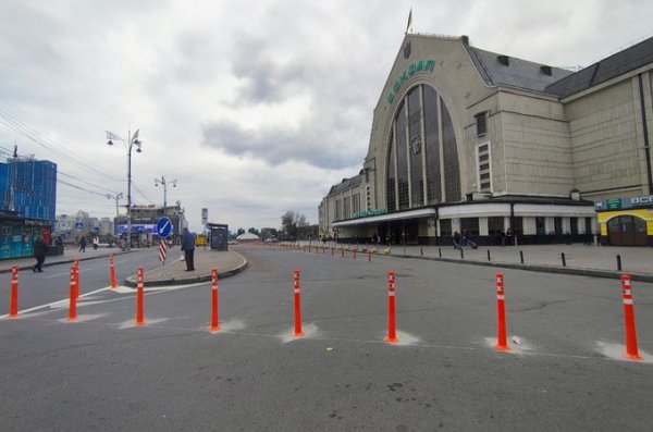 На Вокзальній площі реорганізували рух транспорту