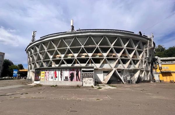 Модерністську будівлю-ринок на Соломʼянці здали в оренду. Тут перероблятимуть каву