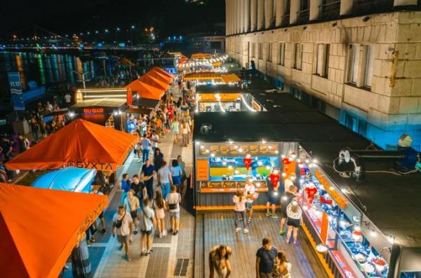 «Бухта Food Station» відкриває сезон на Поштовій площі
