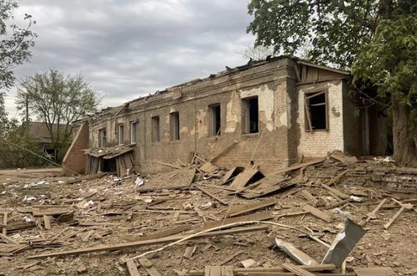 На Сумщині росіяни під час обстрілу знищили будинок 19 століття, який належав купцю Балаценку