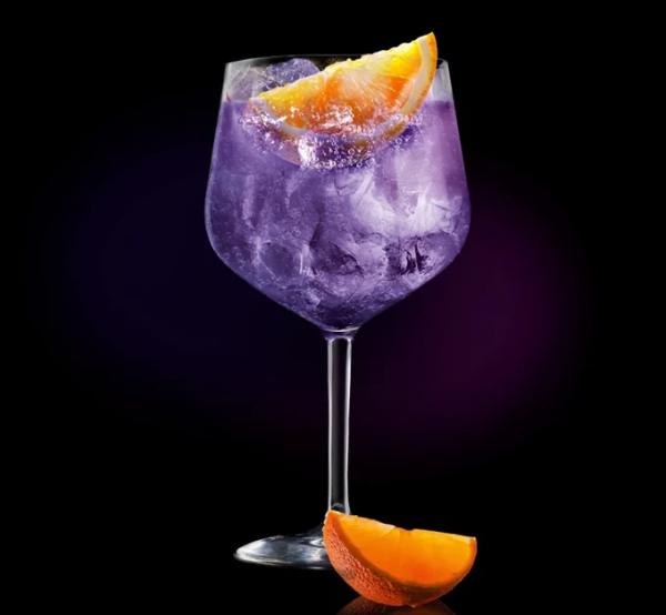 Смакує й соло, і в коктейлях: як заміксувати новий Purple Tonic від Schweppes
