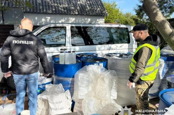 В Україні проводять понад 200 обшуків у межах операції з ліквідації наркобізнесу