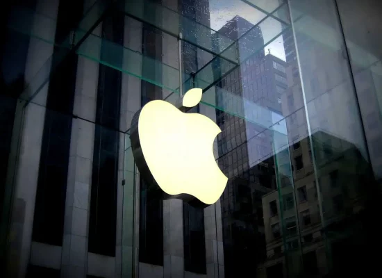 Виробник iPhone розпочне виробництво електромобілів: новий крок Foxconn у автоіндустрії Виробник iPhone розпочне виробництво електромобілів