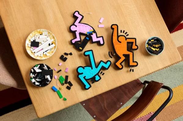 Lego випускає конструктор «Фігури, що танцюють» на честь художника Кіта Гарінґа