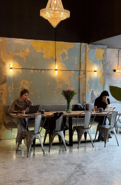Кав’ярня з натуральними винами Guana Coffee на Русанівці