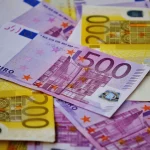 Україна починає розглядати можливість відмови від долара і переходу на євро