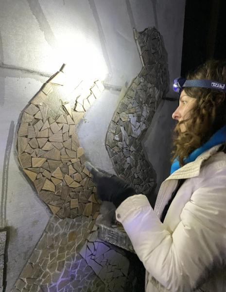 На Київщині на фасаді ТЦ Obriy Trypil відкрили мозаїку «Трипілля». Ось як її створювали