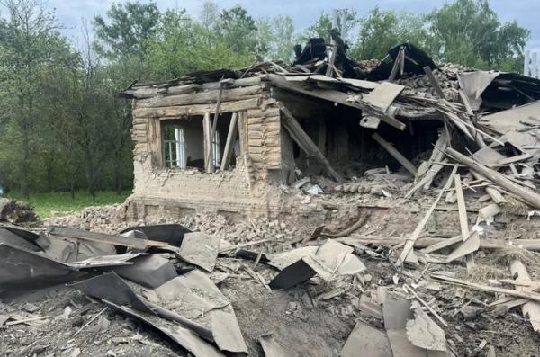 На Сумщині росіяни під час обстрілу знищили будинок 19 століття, який належав купцю Балаценку