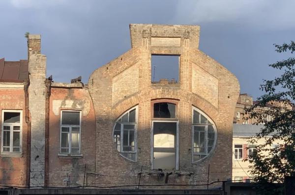 На Лук’янівці зупинили демонтаж історичної будівлі трамвайно-тролейбусного управління