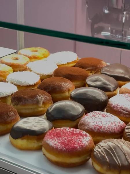 Пампухи у Pampuh Joy біля Домініканського собору Львова