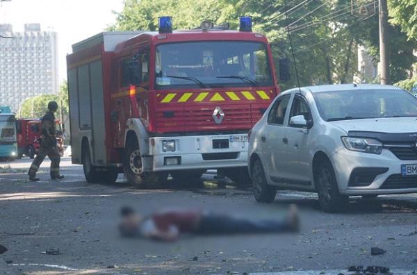Росіяни вдарили по центру Сум. Є загиблі й близько 20 поранених