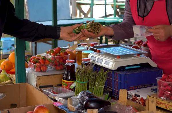 Лабораторія для перевірки продуктів і автомати з кавою. У Львові будують перший муніципальний ринок