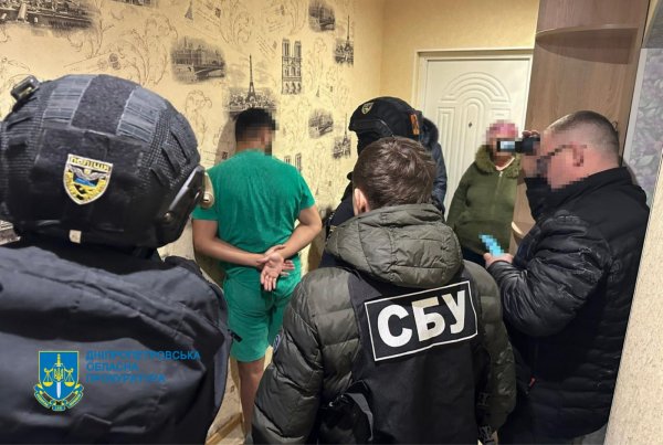 В Україні викрито групу осіб, які ошукали на 3 млн грн родичів військових, які зникли безвісти чи потрапили в полон