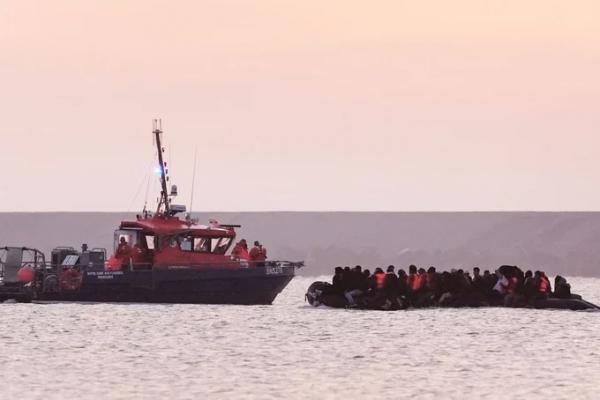 До Великої Британії прибули майже 1200 мігрантів за добу. Це рекорд від початку 2025 року