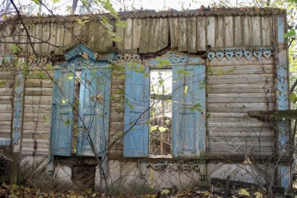 У Пущі-Водиці розібрали залишки колишньої дачі Валентини Тілль, яку збудували в 1990-х роках