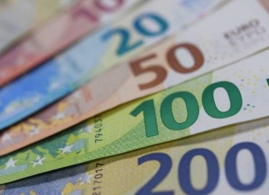 Скільки грошей можна перевозити через кордон у 2025 році