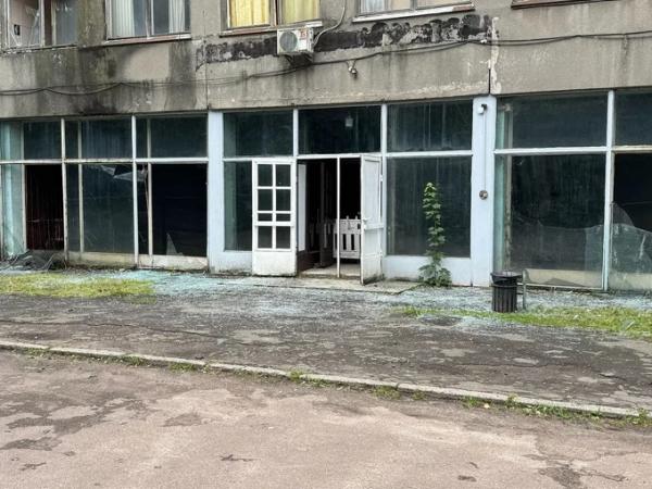 На кіностудії Довженка вибило 90 вікон внаслідок нічної атаки