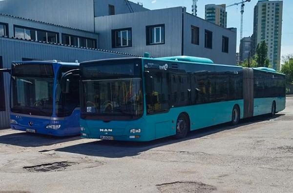 Київ отримав ще два автобуси від фінського міста Тампере. Їх не пустять на маршрути