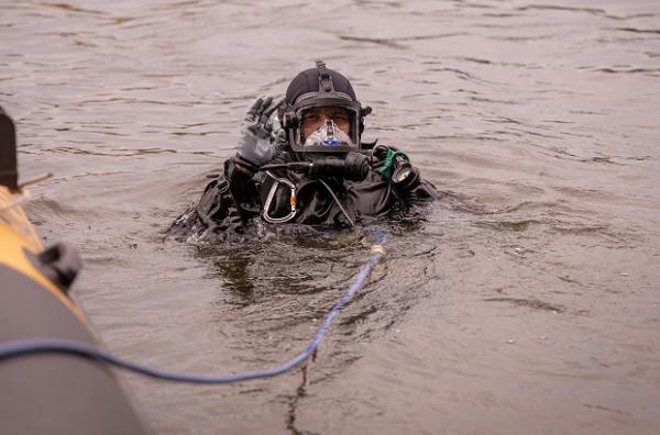 У Києві з’явився підрозділ саперів, які розміновують воду