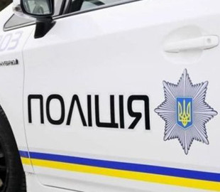 Написала “знайома”: на Житомирщині аферисти виманили гроші в жінки через соцмережі