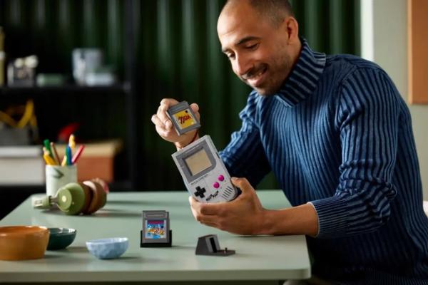 Lego випустить конструктор у вигляді класичної портативної консолі Nintento Game Boy