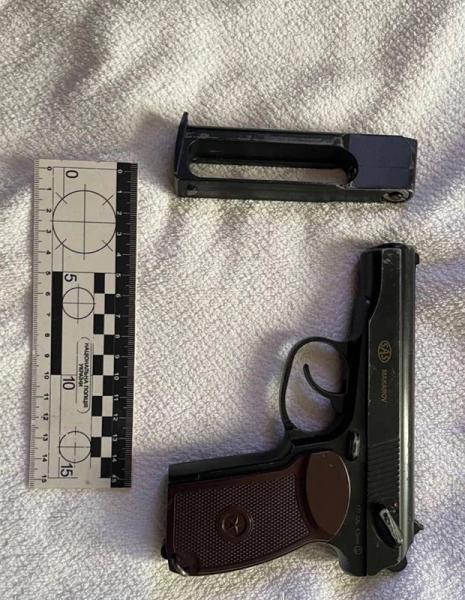 На Київщині чоловік кинув у поліцейських гранату під час виклику. Його застрелили