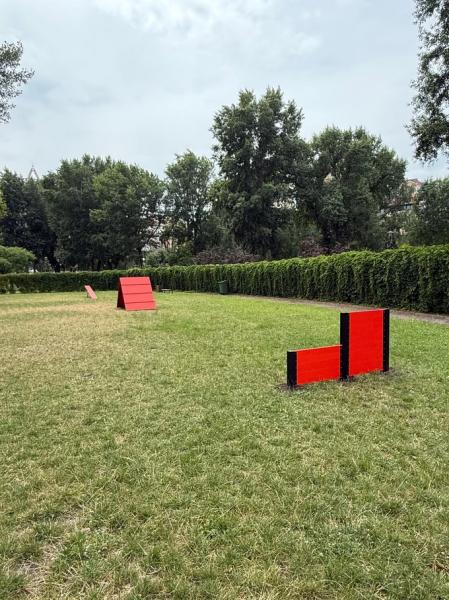 У парку «Наталка» відкрили майданчик для вигулу собак