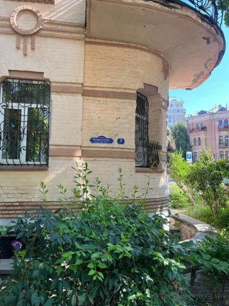 Вулицю Станіславського офіційно перейменували на вулицю Богдана Ступки