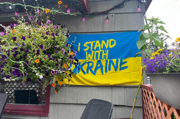 На Алясці пройшов мітинг на підтримку України перед зустріччю Трампа і Путіна. Дивіться фото