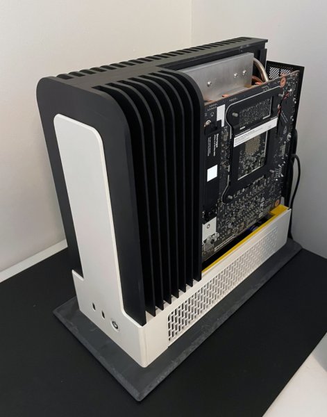 Корпус этого ПК с AMD Ryzen AI Max+ 395 является сплошным радиатором