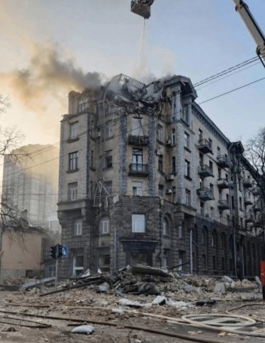 Постраждав внаслідок обстрілу на Новий рік: у будинку Раднаркому УРСР проведуть протиаварійні роботи