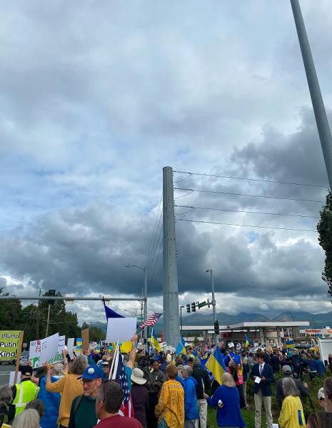 На Алясці пройшов мітинг на підтримку України перед зустріччю Трампа і Путіна. Дивіться фото
