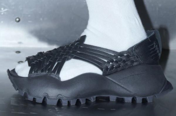Мексика звинуватила Adidas у плагіаті й привласненні культспадщини через сандалії