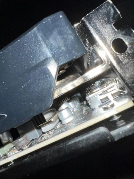У геймера "вибухнула" відеокарта RTX 5070 просто під час гри
