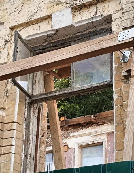 На Андріївському узвозі зруйнували інтер’єри будинку Якова Мощинського під час «реставрації» – Перов