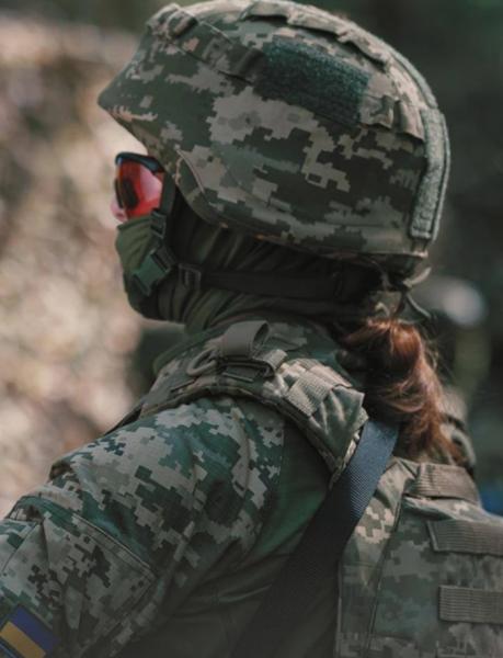 Контракт за програмою «18–24» підписали дівчата – доброволиці вперше стануть операторками дронів