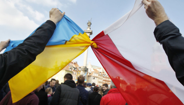 Президент Польщі підписав новий закон про допомогу українцям: що змінюється для непрацюючих біженців