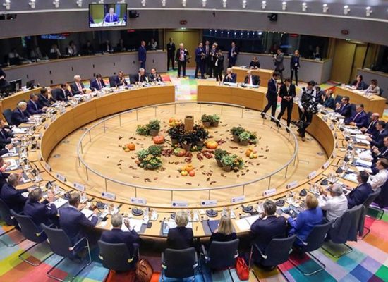 На саміті планують обговорити створення «стіни дронів» для виявлення та нейтралізації безпілотників, а також проєкти швидкого реагування на порушення повітряного простору Європи.