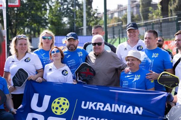 Перший в Україні повністю безбар’єрний спортивний простір відкрили у Києві. Тут ветерани проходитимуть постреабілітацію