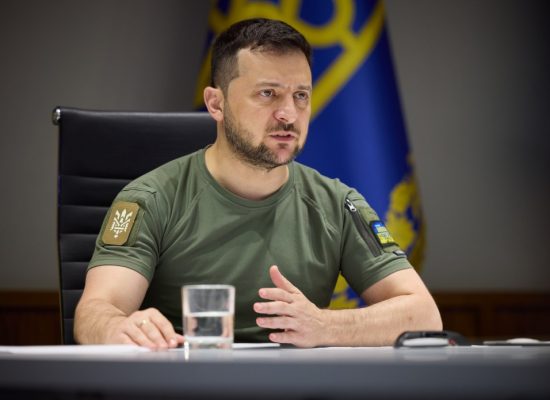 Президент України Володимир Зеленський наголосив, що можливо запровадити режим припинення вогню на поточній лінії фронту.
