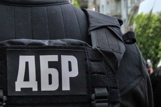 Правоохоронні органи повідомили про підозру посадовцю квартирно-експлуатаційного управління, який причетний до масштабних зловживань під час закупівлі ліжок для військових частин