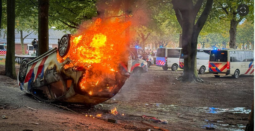 Протест проти імміграції в Гаазі переріс у зіткнення з поліцією