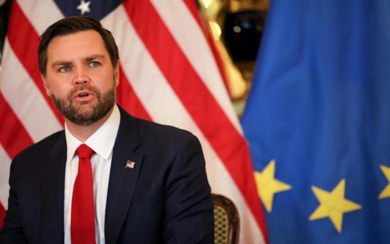 Віцепрезидент США Джей Ді Венс зазначив, що якщо Москва відмовиться від переговорів, наслідки для неї будуть надзвичайно негативними