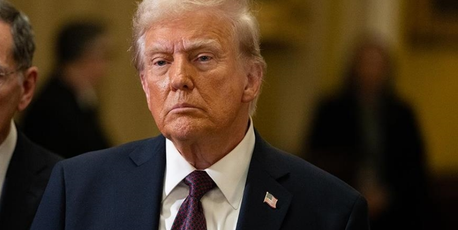 Президент США Дональд Трамп заявив, що вживання парацетамолу під час вагітності та вакцинація нібито підвищують ризик розвитку аутизму у дітей.